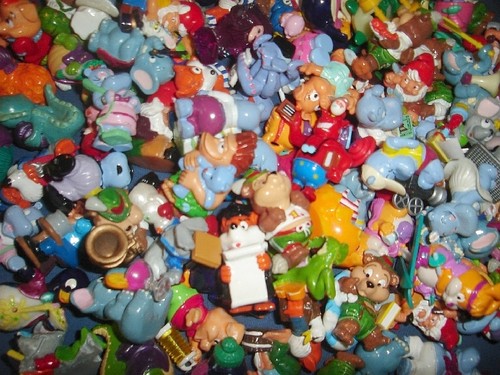 111 different kinder surprise - different,